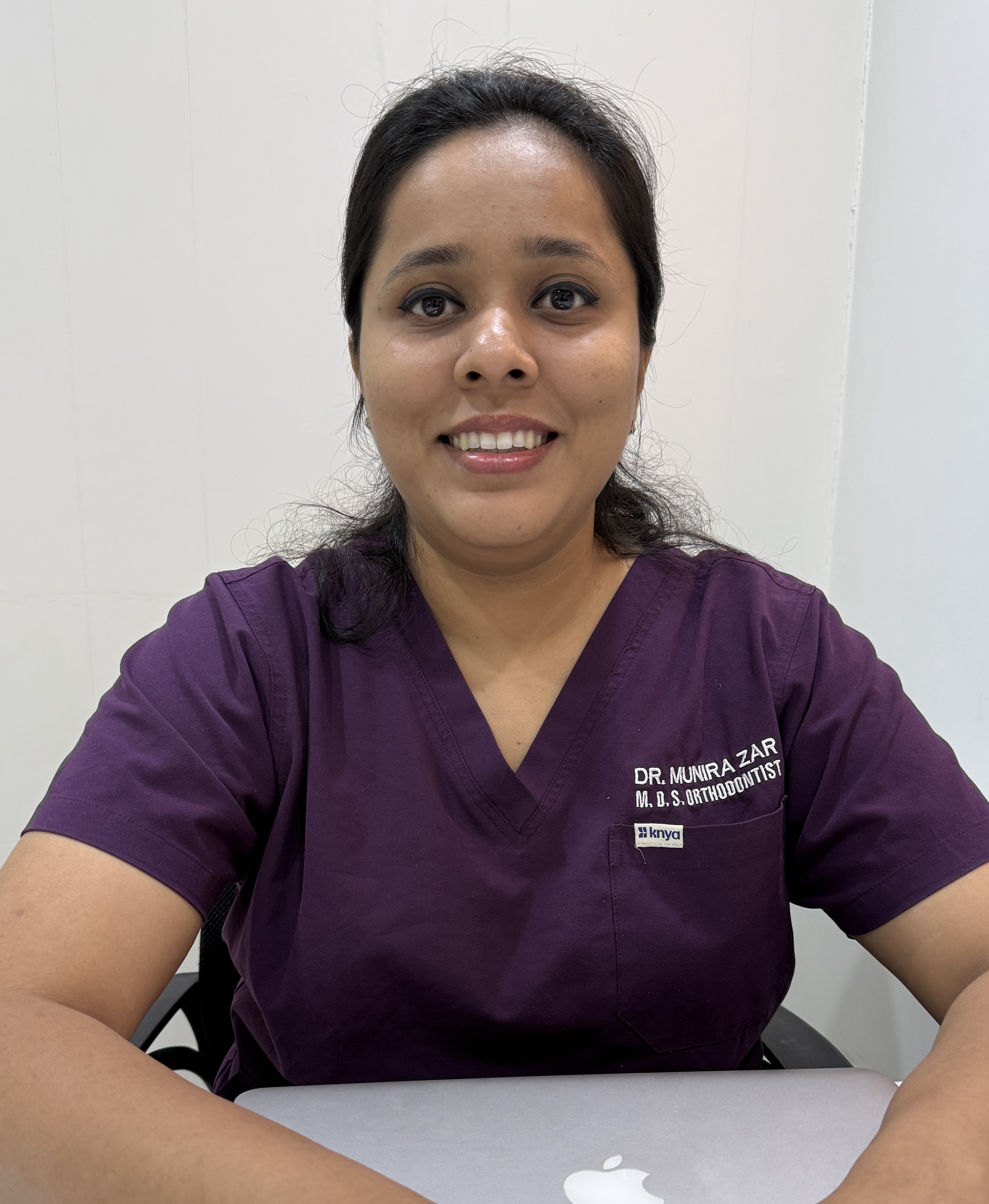 DR. MUNIRA ZAR | CLINICAL DIRECTOR & ORTHODONTIST