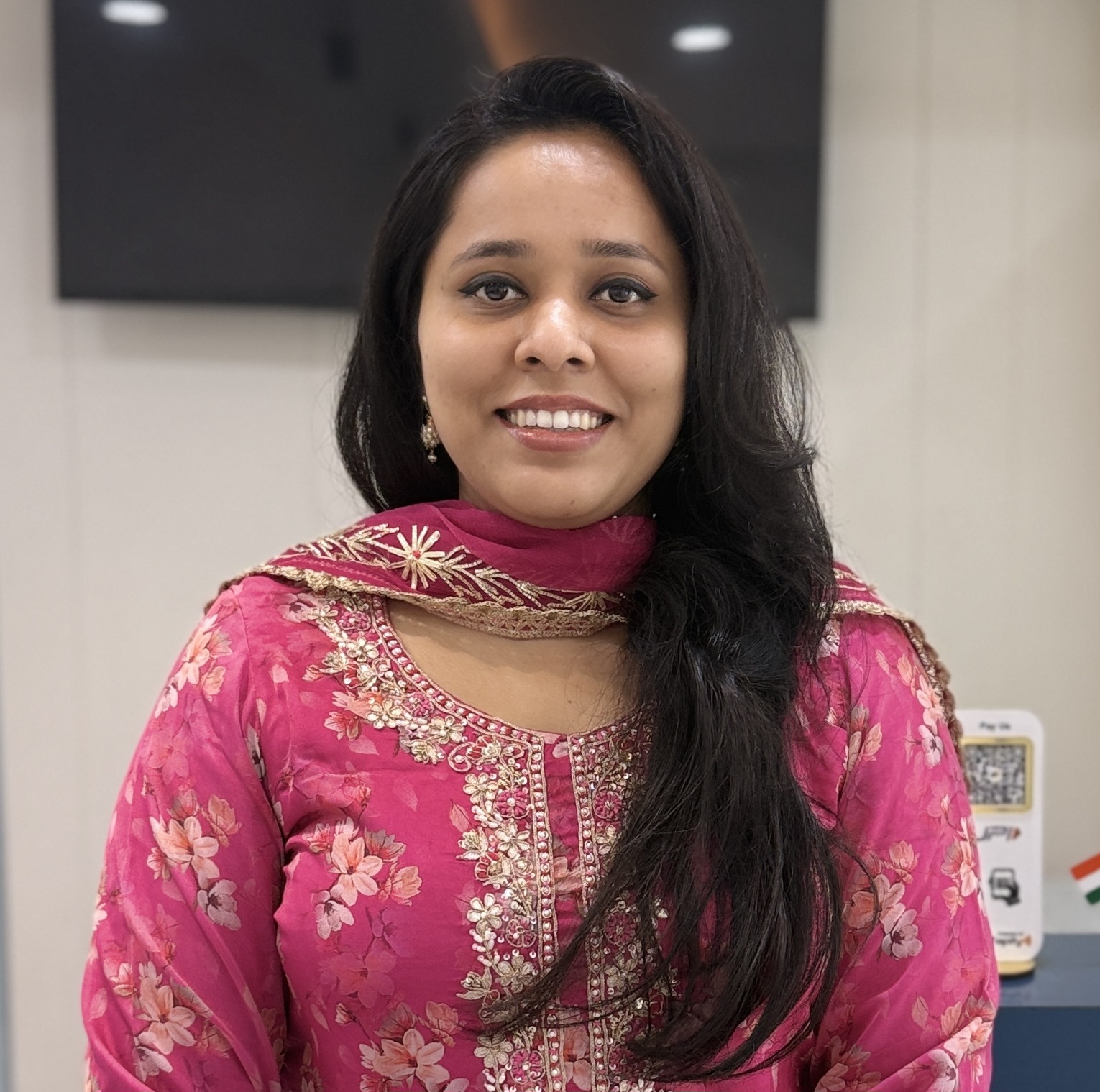 DR MUNIRA ZAR